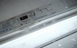 浴霸灯暖怎么一暗一暗的