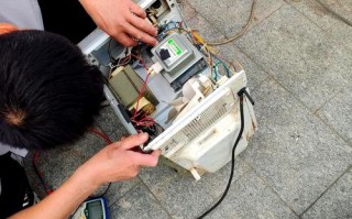 微波炉灯坏了维修要花多少钱？