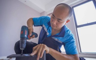 万师傅上门费具体怎么算？