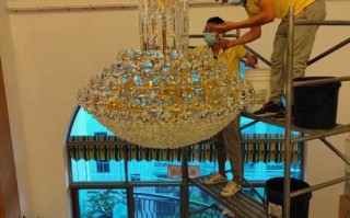 水晶吊灯怎么修理