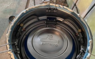 烟机绑烟筒的叫什么？固定件是什么？