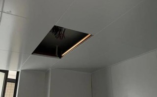 洗澡间吊顶板如何打开？