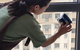 饭桌玻璃刮花了怎么修复？