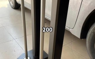 带脚架音响多少钱一对