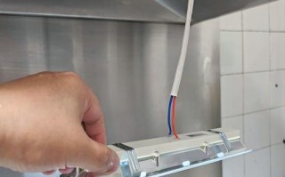 油烟机的照明灯有什么用