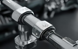 晾衣架钢丝头如何锁死不松动？