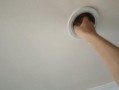拆灯具 换灯泡