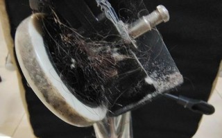 怎么锁死椅子的万向轮