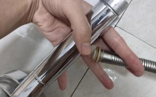 花洒喷头摔坏了，2025年自己修还是换新？