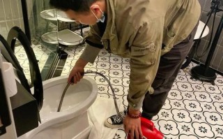 进水马桶漏水怎么办？师傅怎么修？