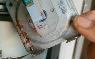 万和电热水器维修电话是多少？