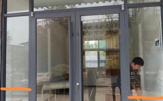 铝合金门四框如何连接？