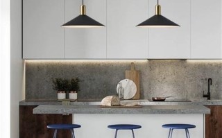 餐厅三头灯怎么拆卸？