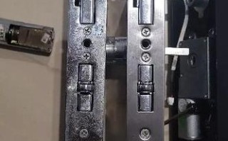 b智能门锁重置密码是多少？