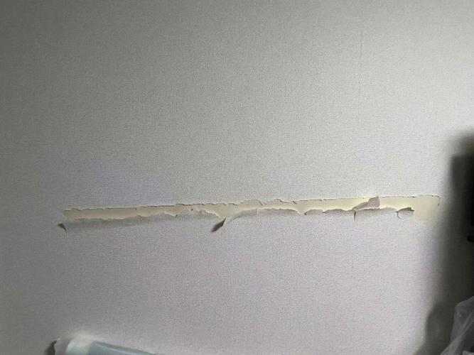 贴墙纸的墙砸个洞怎么办-第3张图片-索能光电网