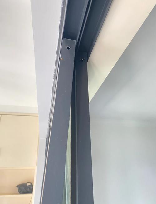 软拉门底下拉不动怎么办-第1张图片-索能光电网