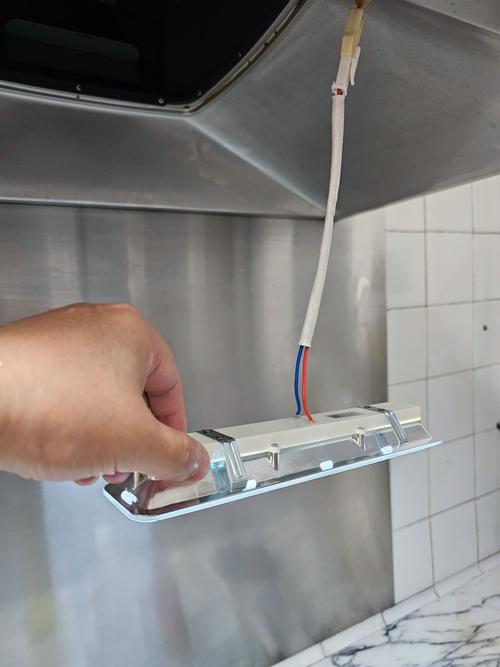 油烟机的照明灯有什么用-第1张图片-索能光电网