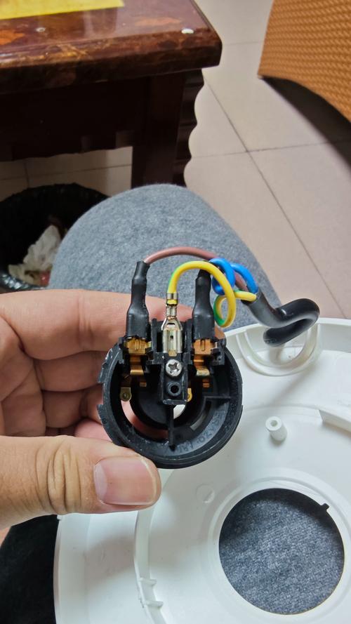 电热水壶的温控器怎么换-第3张图片-索能光电网