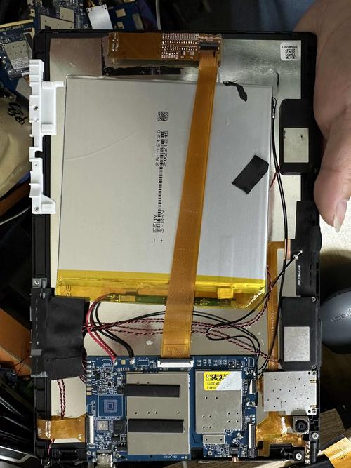 电脑修内屏外屏要多少钱-第3张图片-索能光电网