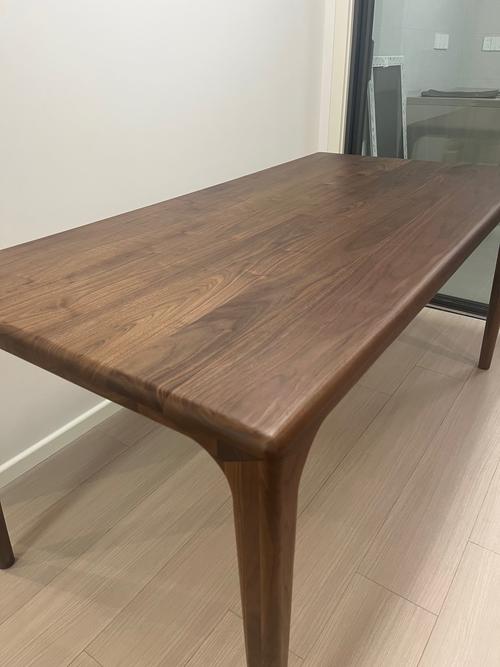 全实木桌子一般多少钱-第2张图片-索能光电网