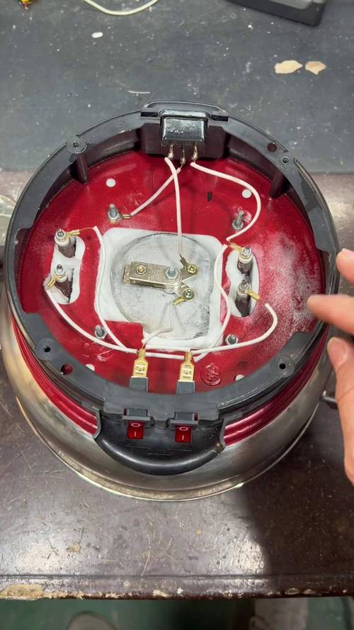 电热锅时开时灭怎么回事-第2张图片-索能光电网