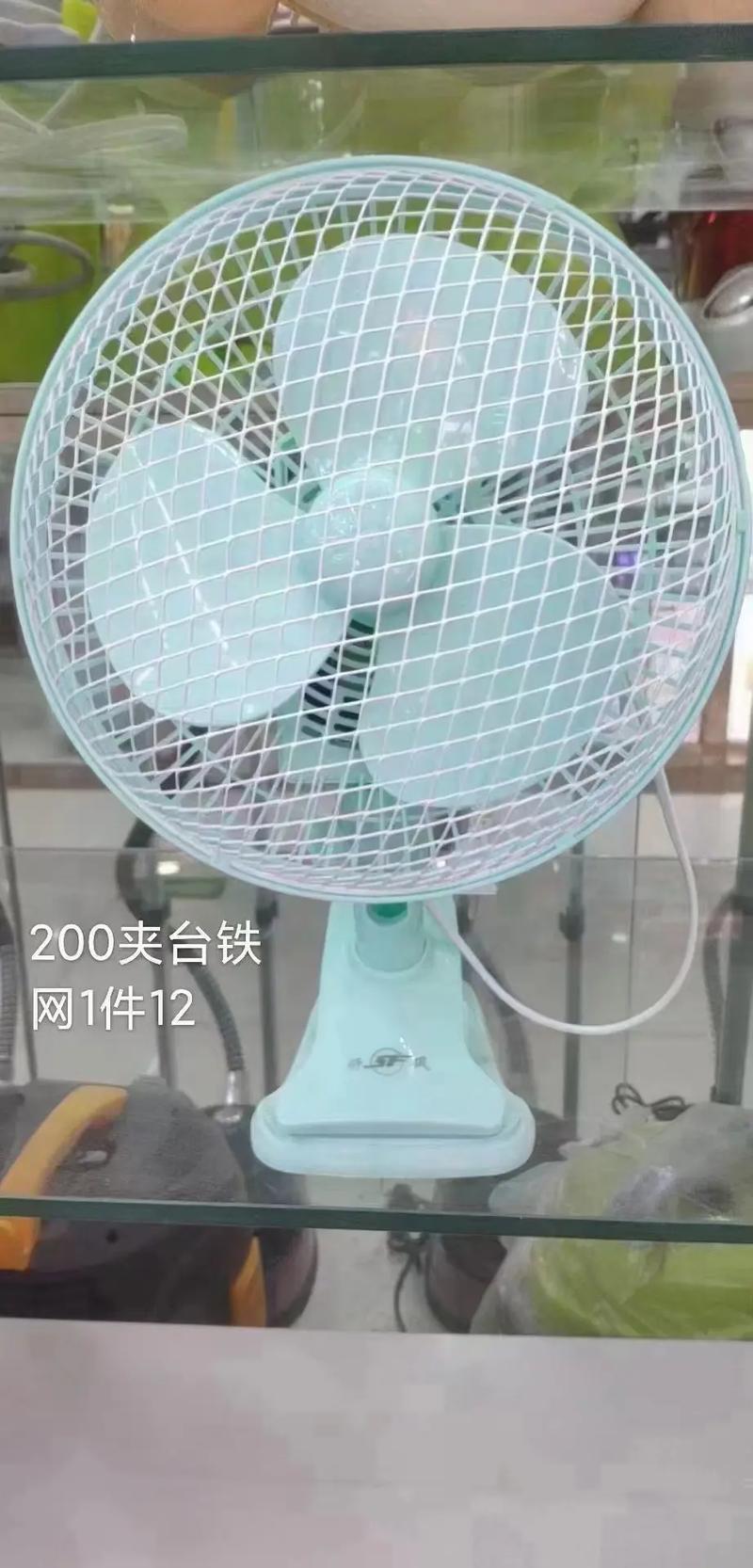 小电扇充电时是什么样的-第1张图片-索能光电网