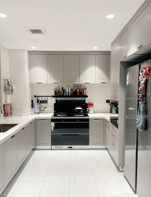 8米橱柜的多少钱一根-第1张图片-索能光电网