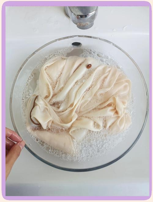 纯蚕丝衣服可以用什么洗-第1张图片-索能光电网 纯蚕丝衣服可以用什么洗-第1张图片-索能光电网