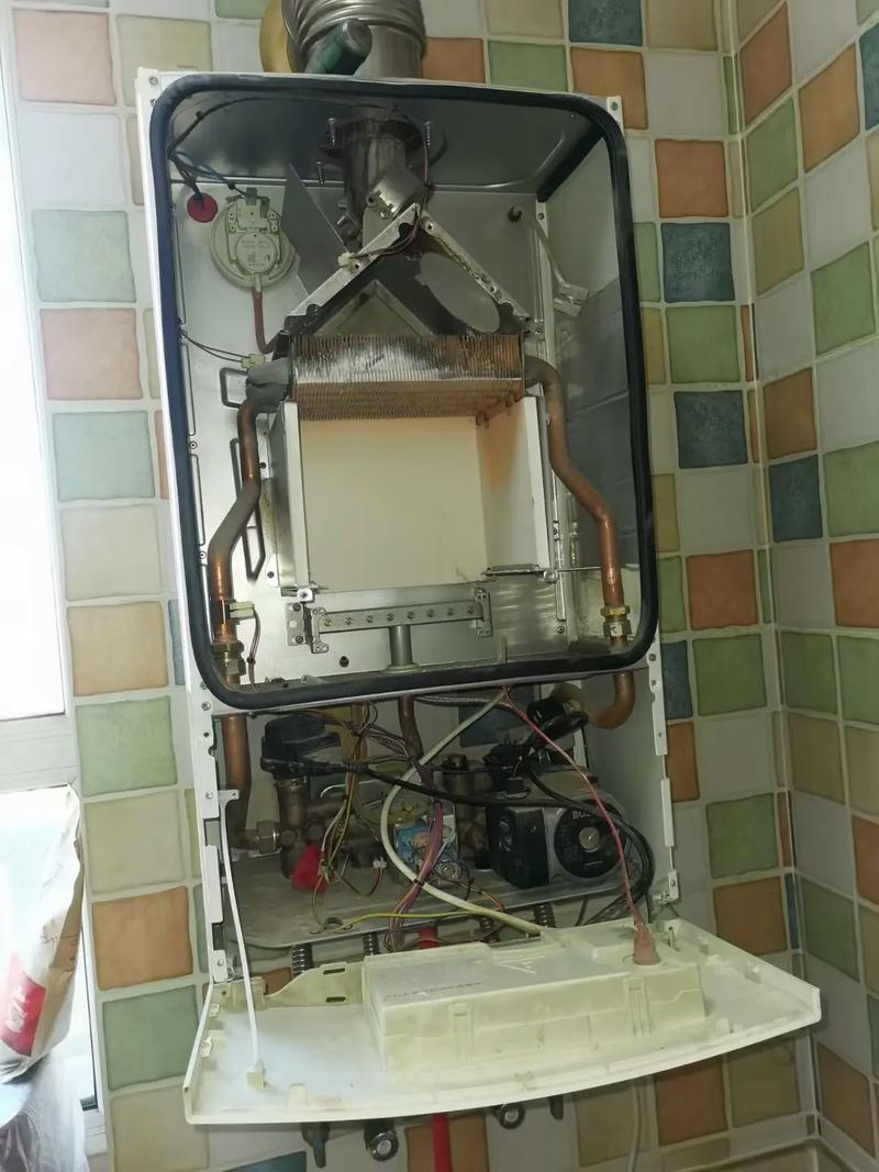 壁挂炉维护一次多少钱-第1张图片-索能光电网