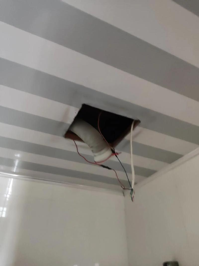 浴霸有三个灯泡不怎么亮-第2张图片-索能光电网