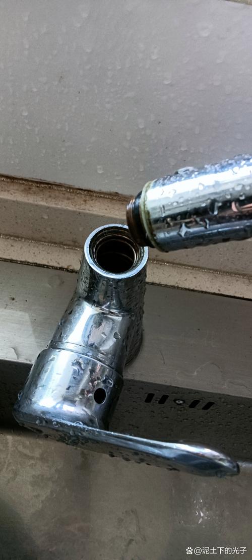 水龙头断了叫师傅多少钱-第3张图片-索能光电网