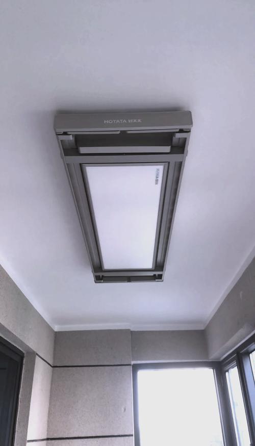 电动晾衣架的灯什么样-第3张图片-索能光电网