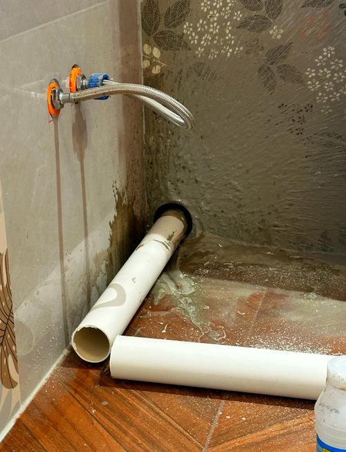 洗手台下水管溢水怎么办-第1张图片-索能光电网