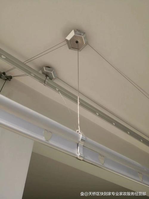 晾衣架上面的板怎么拆-第2张图片-索能光电网