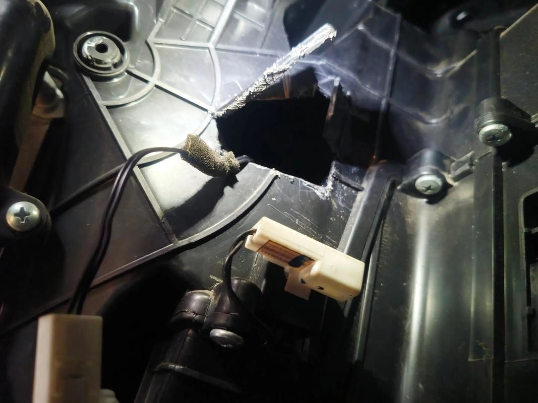 制冷机不掉冰是什么故障-第3张图片-索能光电网