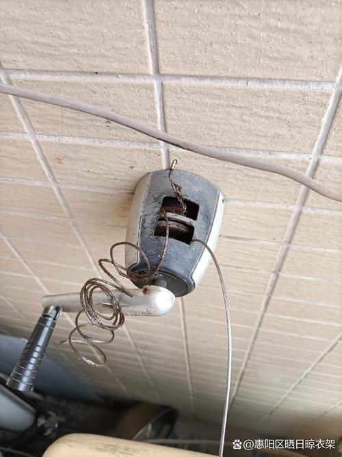坏的晾衣架可以做什么-第1张图片-索能光电网