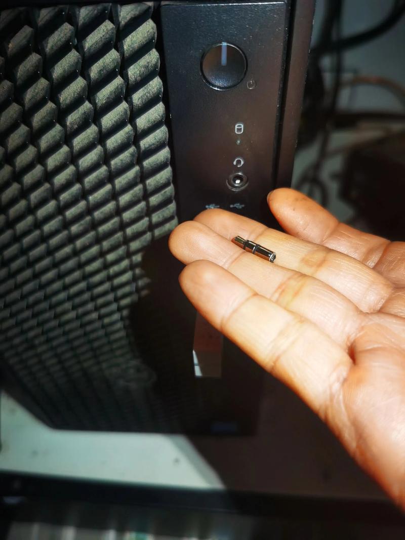 音响插口断在里面怎么办-第1张图片-索能光电网