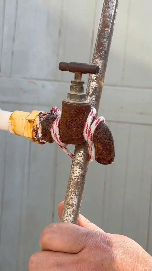 水龙头锈蚀卸不掉怎么办-第1张图片-索能光电网