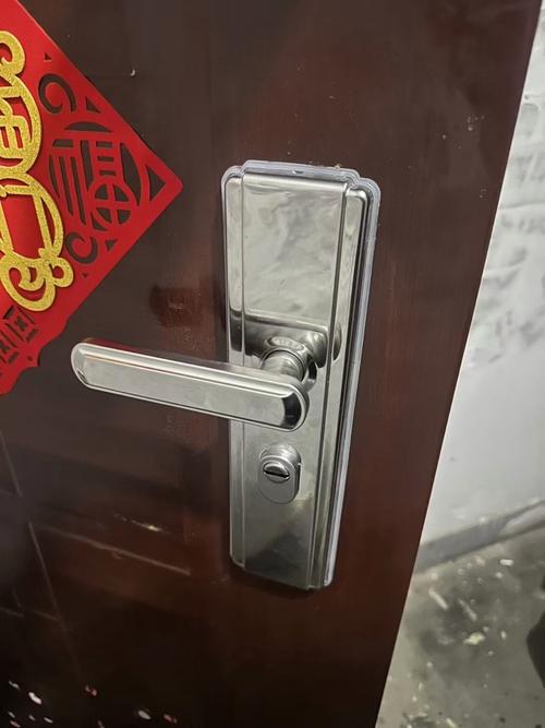 防盗铁门换锁芯多少钱-第1张图片-索能光电网