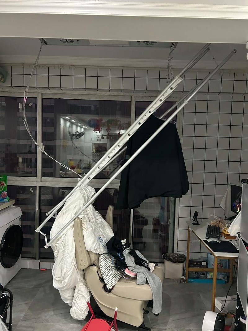 晾衣架晾杆掉了怎么办-第1张图片-索能光电网 晾衣架晾杆掉了怎么办-第1张图片-索能光电网