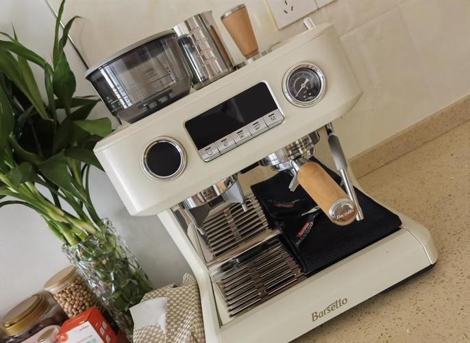 咖啡机不下豆是卡豆还是故障？-第2张图片-索能光电网