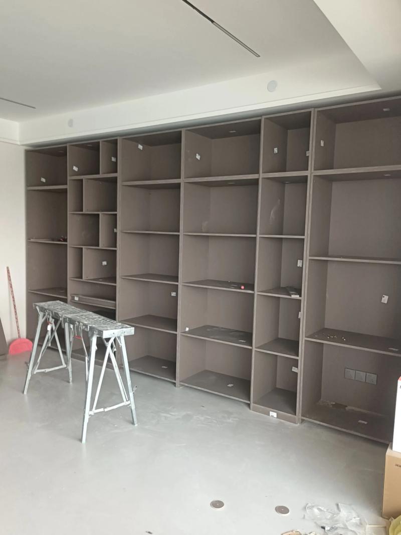 嵌入式柜子该找哪类师傅做？-第3张图片-索能光电网