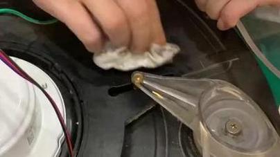 电风扇为何要定期涂抹润滑油？-第1张图片-索能光电网