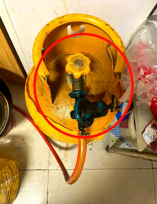 煤气罐该用什么检查？安全工具有哪些？-第2张图片-索能光电网