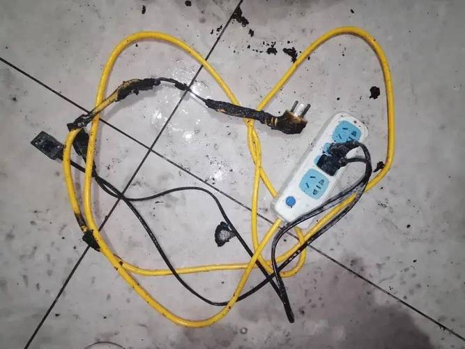 拖线板着火，是短路还是超负荷？-第2张图片-索能光电网