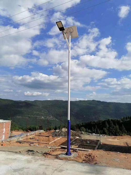 太阳能路灯照射距离有多远?-第1张图片-索能光电网 太阳能路灯照射距离有多远?-第1张图片-索能光电网