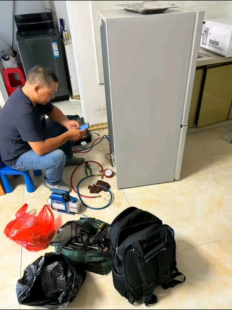 小冰箱维修冰堵要花多少钱？-第3张图片-索能光电网