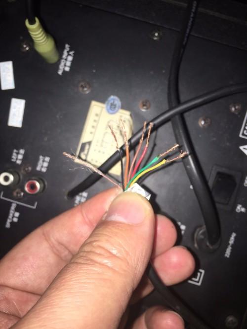 音箱线折在接口里怎么弄出来？-第1张图片-索能光电网