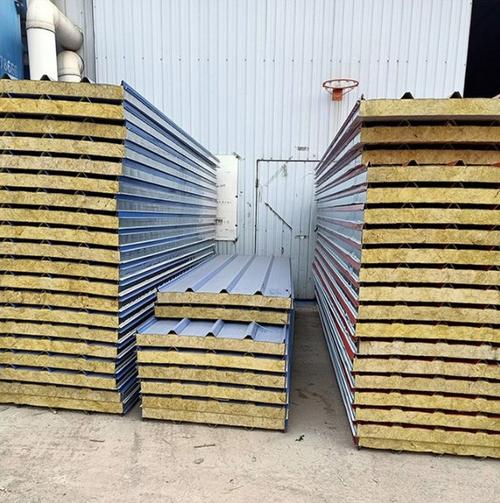 彩钢夹心板到底是什么材料?-第3张图片-索能光电网 彩钢夹心板到底是什么材料?-第3张图片-索能光电网