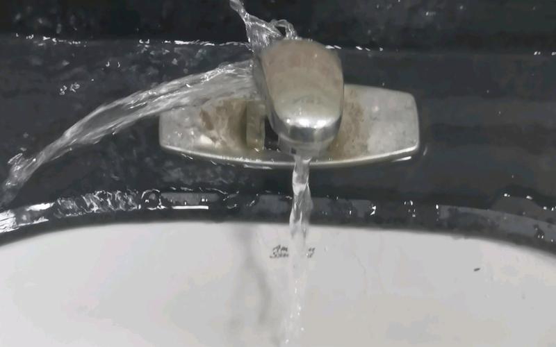 浴室水龙头坏了有哪些明显症状？-第2张图片-索能光电网